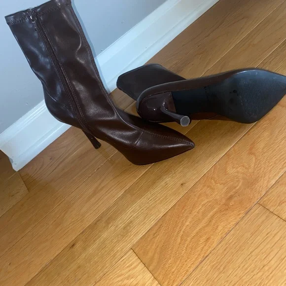 NWOT Faux leather stiletto booties - Picture 2 of 2